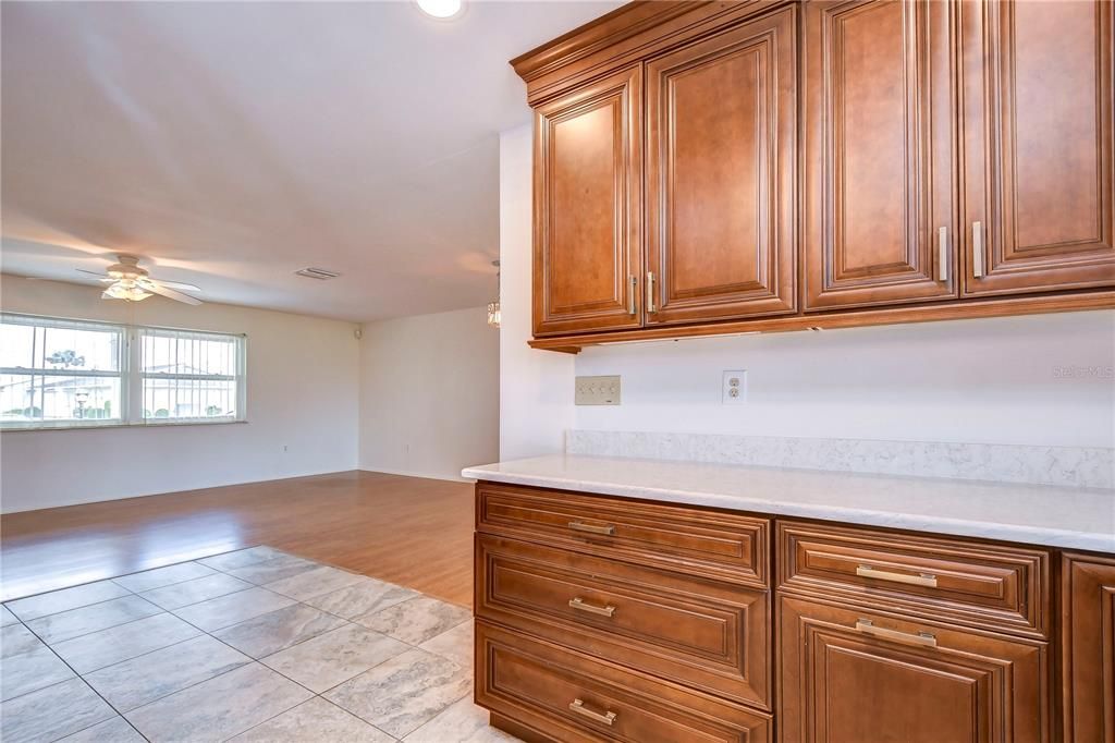 For Sale: $238,000 (2 beds, 2 baths, 1383 Square Feet)