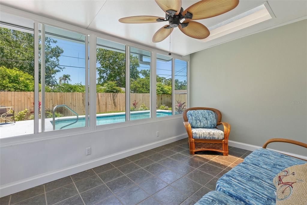 For Sale: $364,400 (3 beds, 2 baths, 1316 Square Feet)