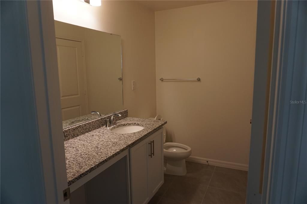 For Rent: $2,195 (4 beds, 2 baths, 1707 Square Feet)