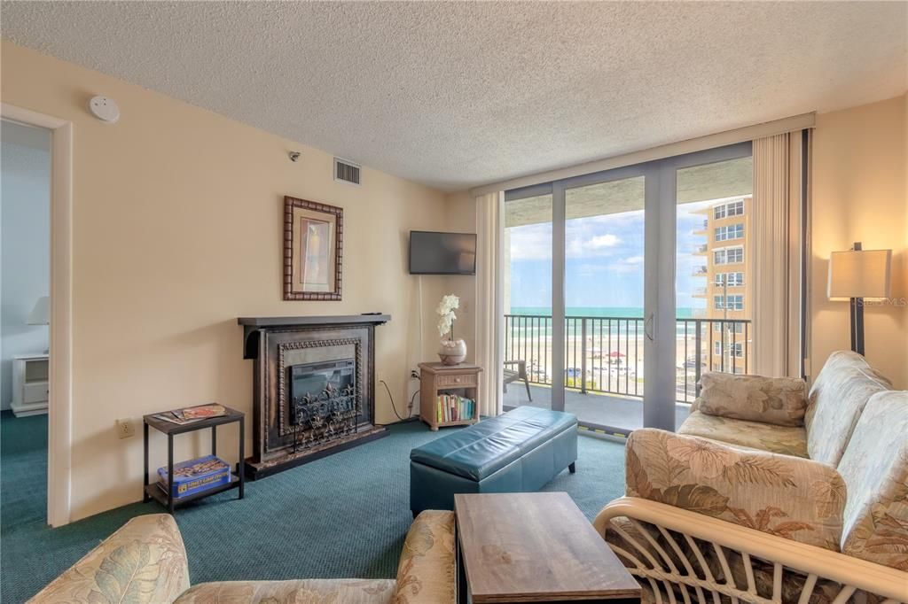 Recently Sold: $289,000 (1 beds, 1 baths, 768 Square Feet)