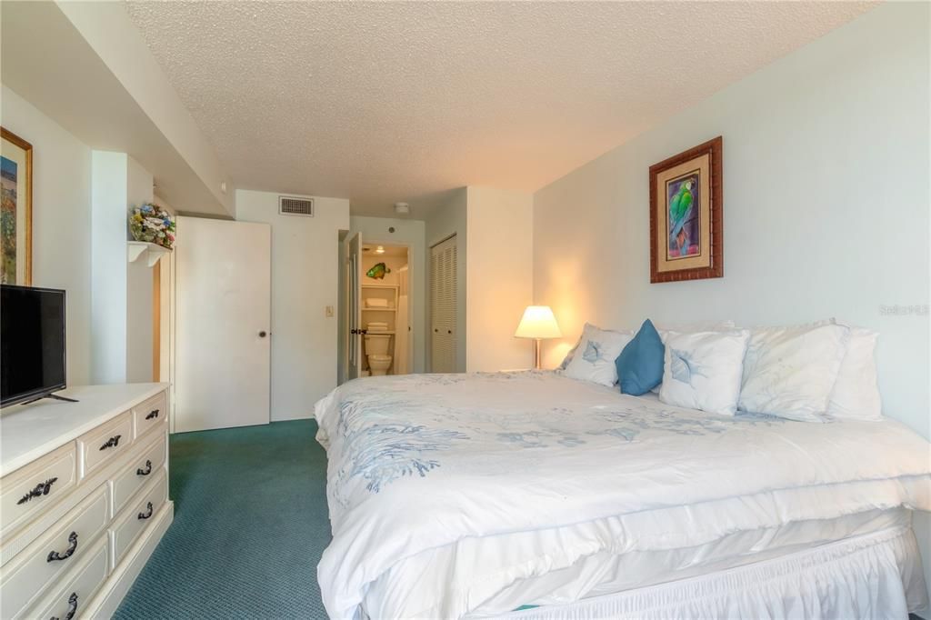 Recently Sold: $289,000 (1 beds, 1 baths, 768 Square Feet)