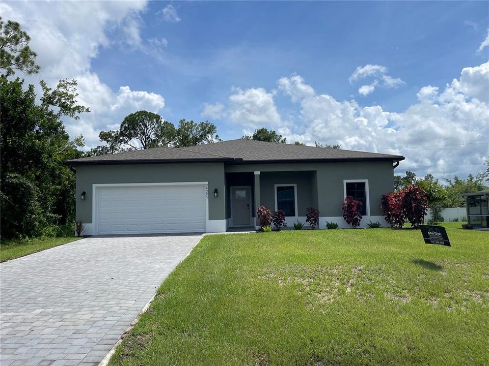 For Sale: $354,900 (4 beds, 2 baths, 1710 Square Feet)