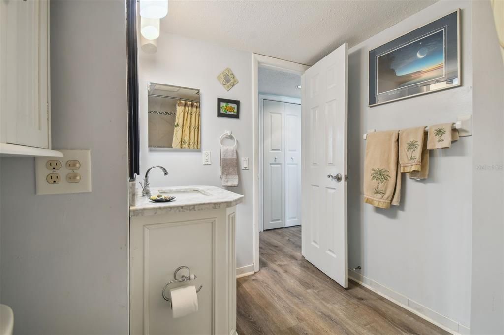 For Sale: $479,900 (2 beds, 2 baths, 1236 Square Feet)