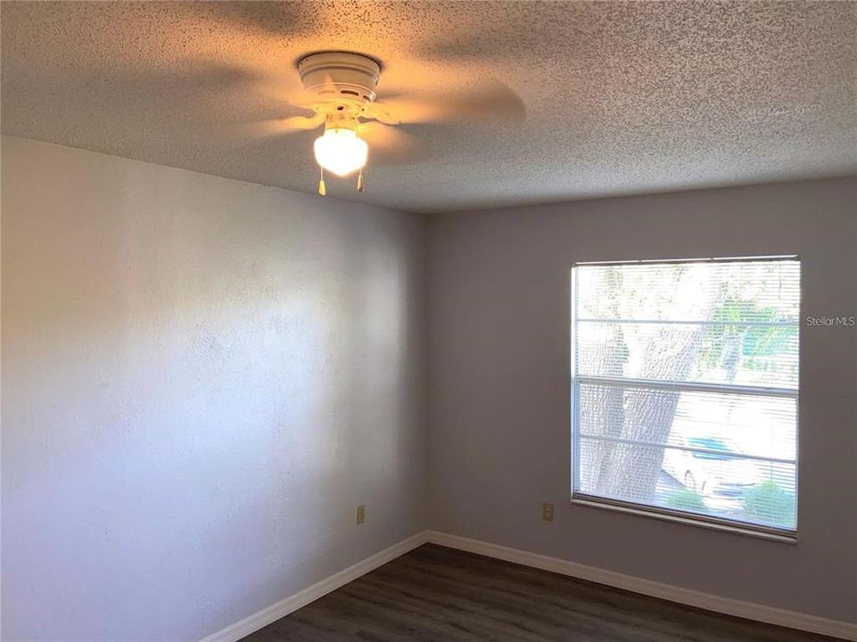 For Sale: $154,900 (2 beds, 2 baths, 912 Square Feet)