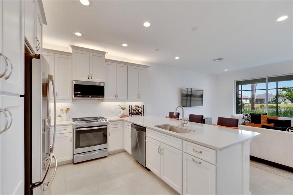 Active With Contract: $449,900 (2 beds, 2 baths, 1710 Square Feet)