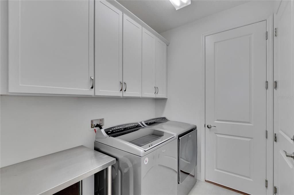 Active With Contract: $449,900 (2 beds, 2 baths, 1710 Square Feet)