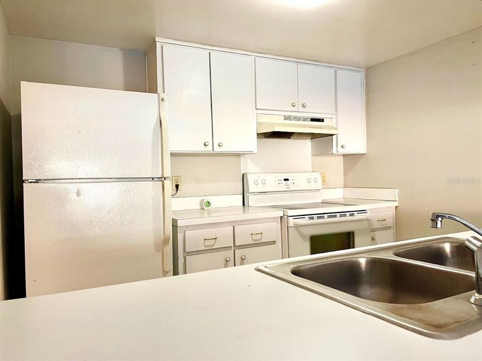 For Rent: $1,500 (2 beds, 1 baths, 783 Square Feet)