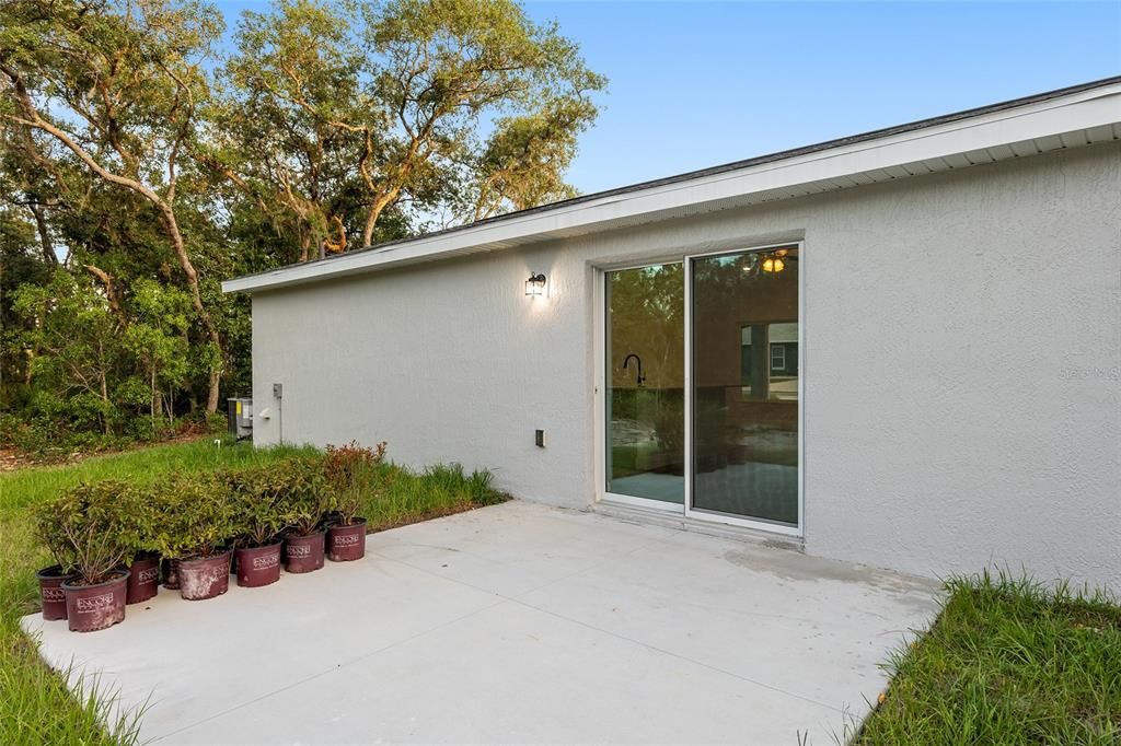 Active With Contract: $234,900 (3 beds, 2 baths, 1231 Square Feet)