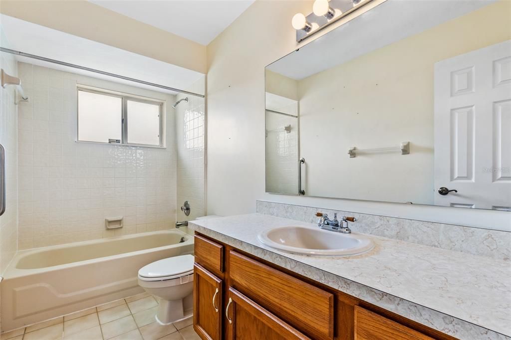 待售: $324,000 (3 贝兹, 2 浴室, 1458 平方英尺)