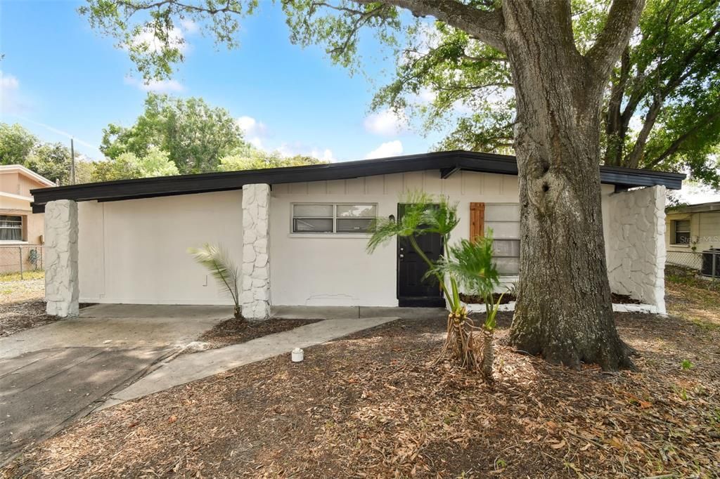 For Rent: $3,366 (4 beds, 2 baths, 1056 Square Feet)
