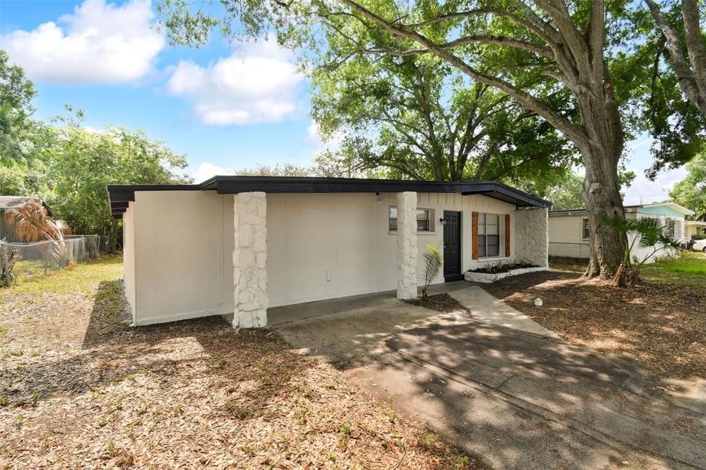 For Rent: $3,366 (4 beds, 2 baths, 1056 Square Feet)