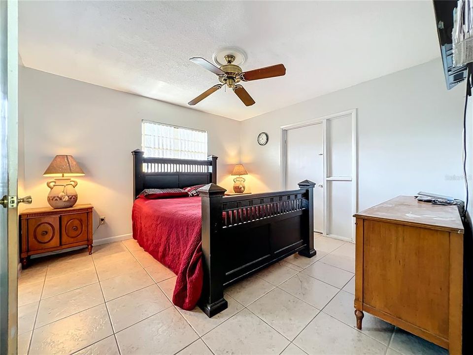 For Sale: $379,000 (3 beds, 2 baths, 1340 Square Feet)