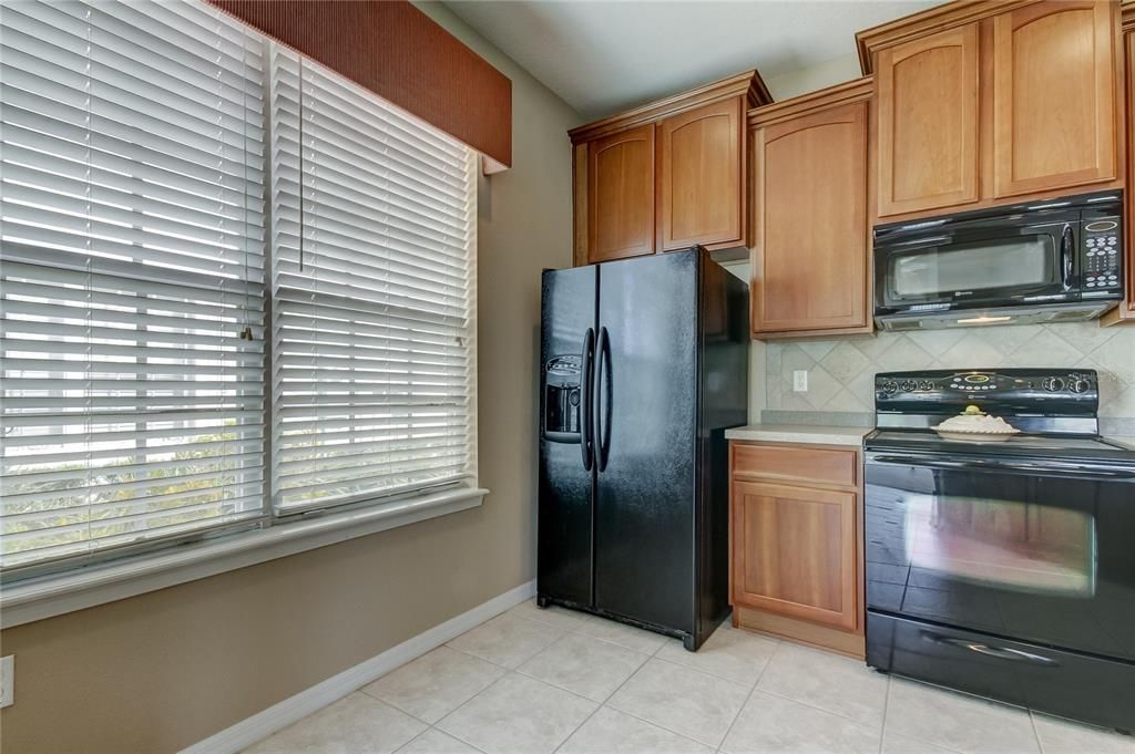 For Rent: $2,100 (3 beds, 2 baths, 1513 Square Feet)