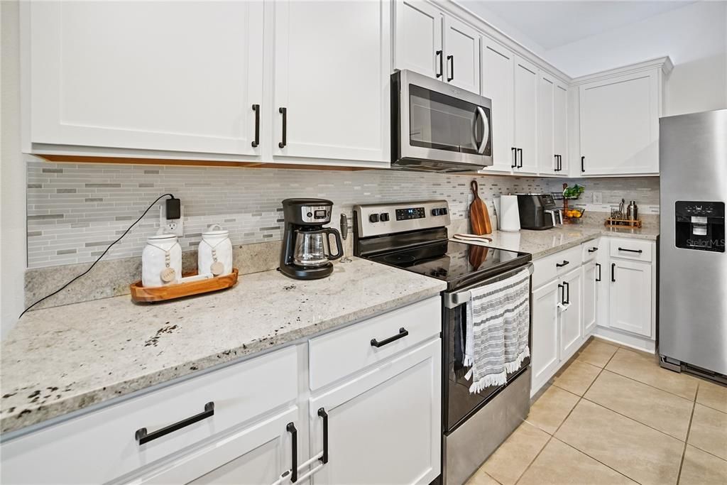 For Sale: $339,990 (3 beds, 2 baths, 1673 Square Feet)