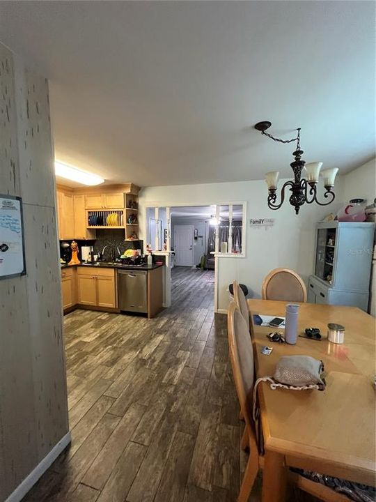 For Sale: $339,000 (2 beds, 2 baths, 1760 Square Feet)