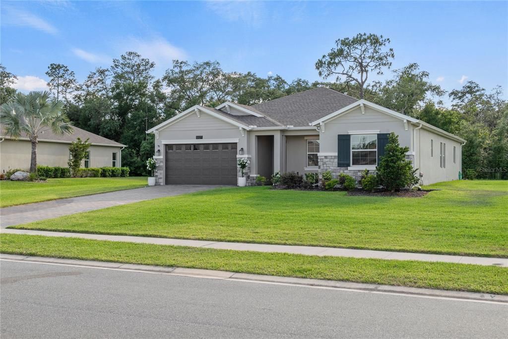 Active With Contract: $850,000 (4 beds, 3 baths, 2650 Square Feet)