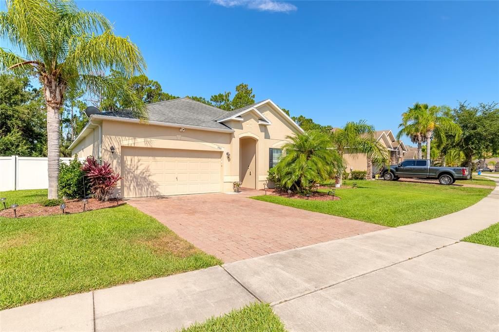 For Sale: $419,000 (3 beds, 2 baths, 1980 Square Feet)