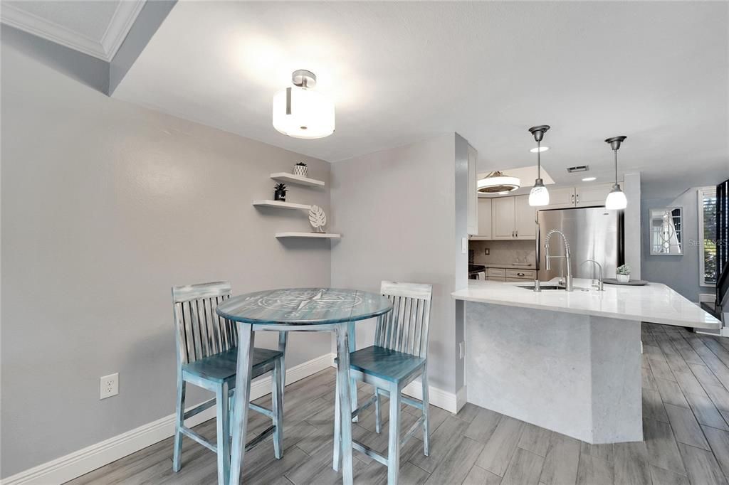 For Sale: $319,000 (2 beds, 2 baths, 1296 Square Feet)