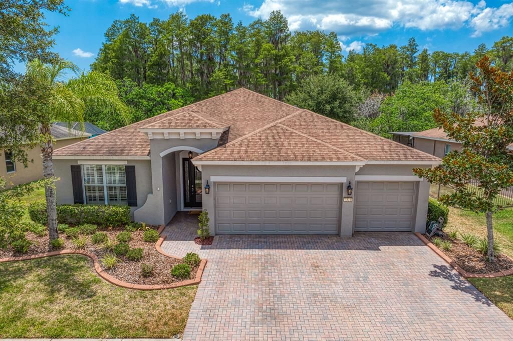 Oversized paver 3-car driveway for plenty of parking