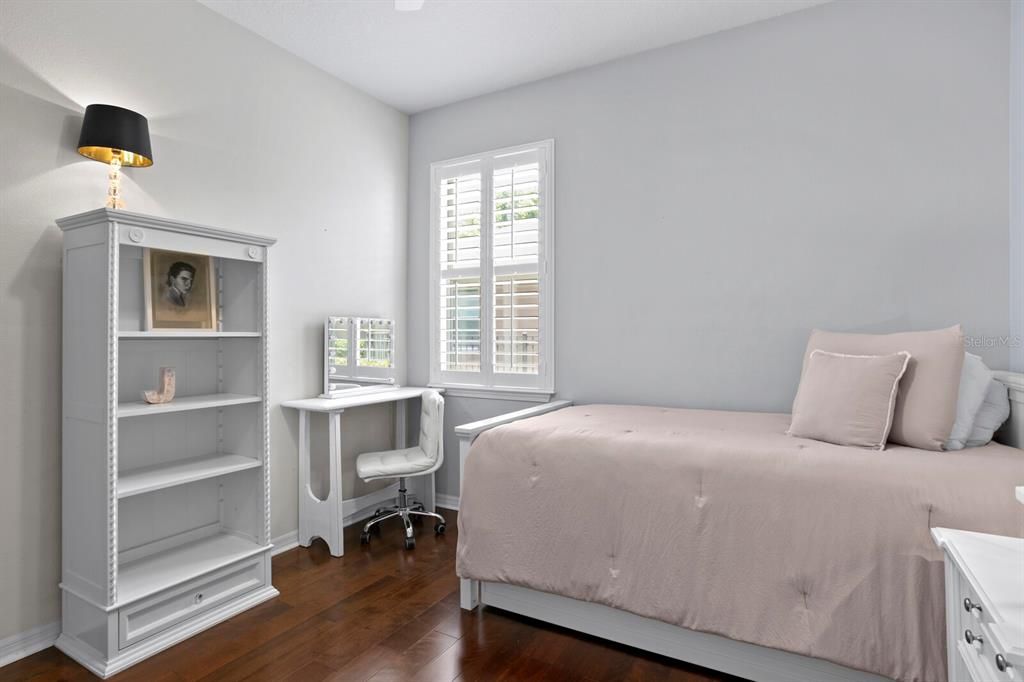 Neutral colors in the 2nd bedroom