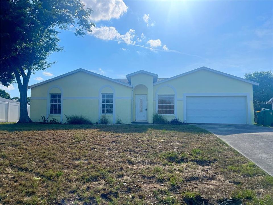 For Sale: $279,000 (3 beds, 2 baths, 1222 Square Feet)