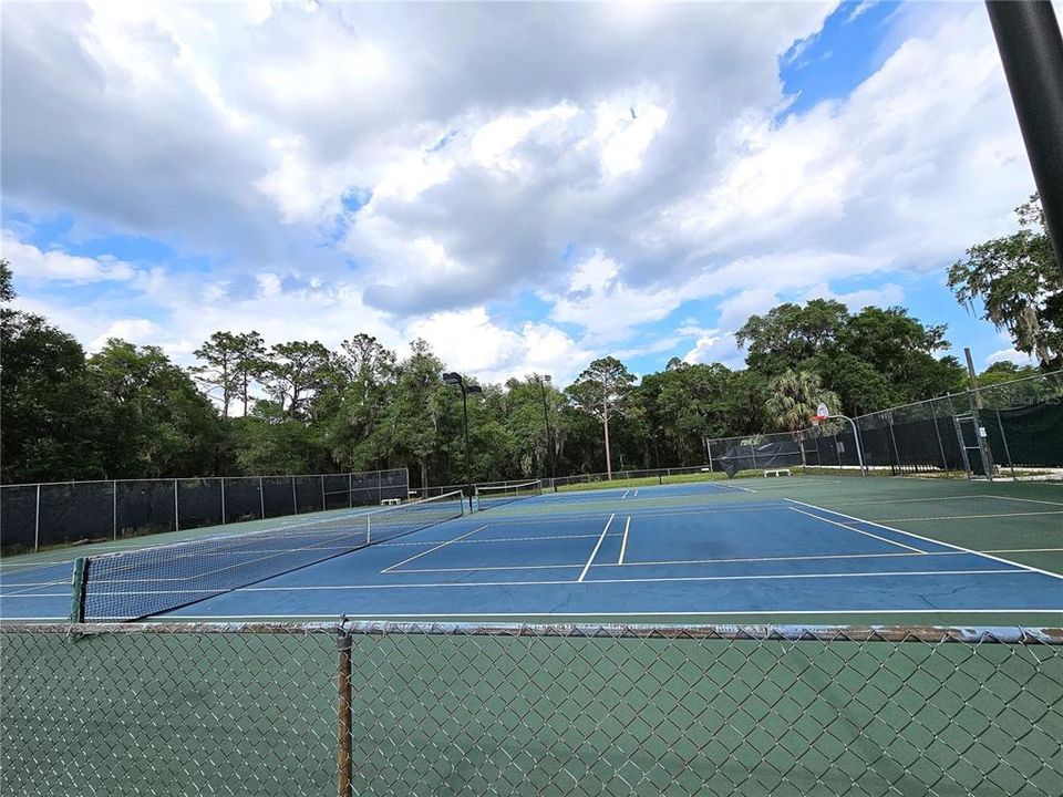 Rainbow Springs Community Center Tennis/Pickleball Courts!