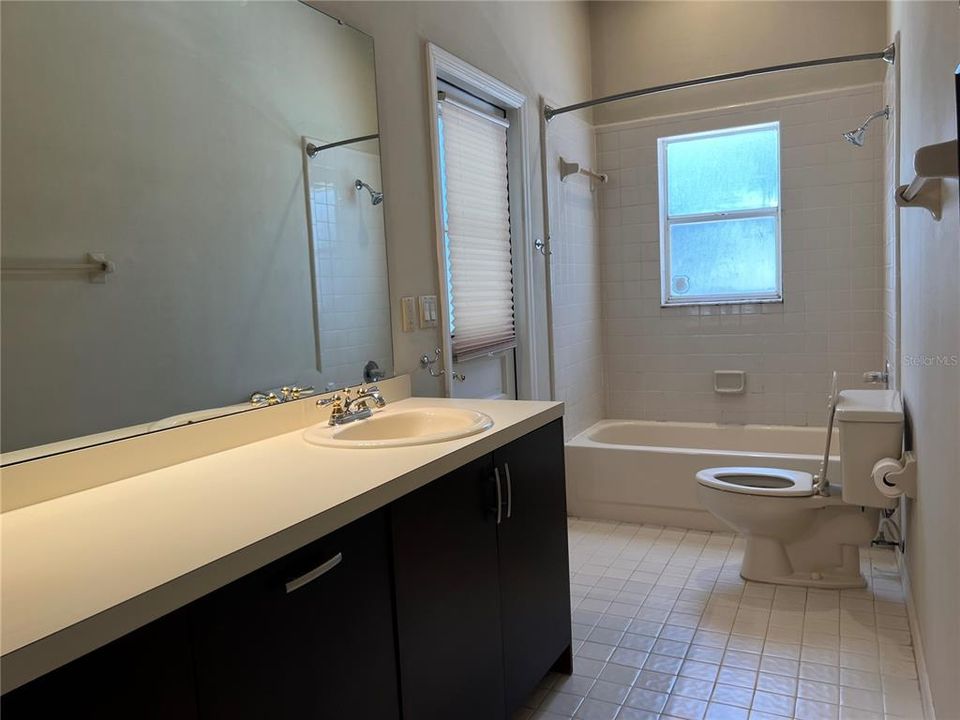 For Sale: $495,000 (4 beds, 2 baths, 2344 Square Feet)