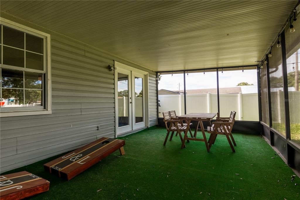 Lanai extends across the Living and Dining areas.