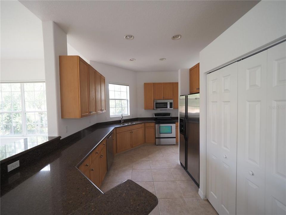 For Rent: $2,700 (3 beds, 2 baths, 2295 Square Feet)