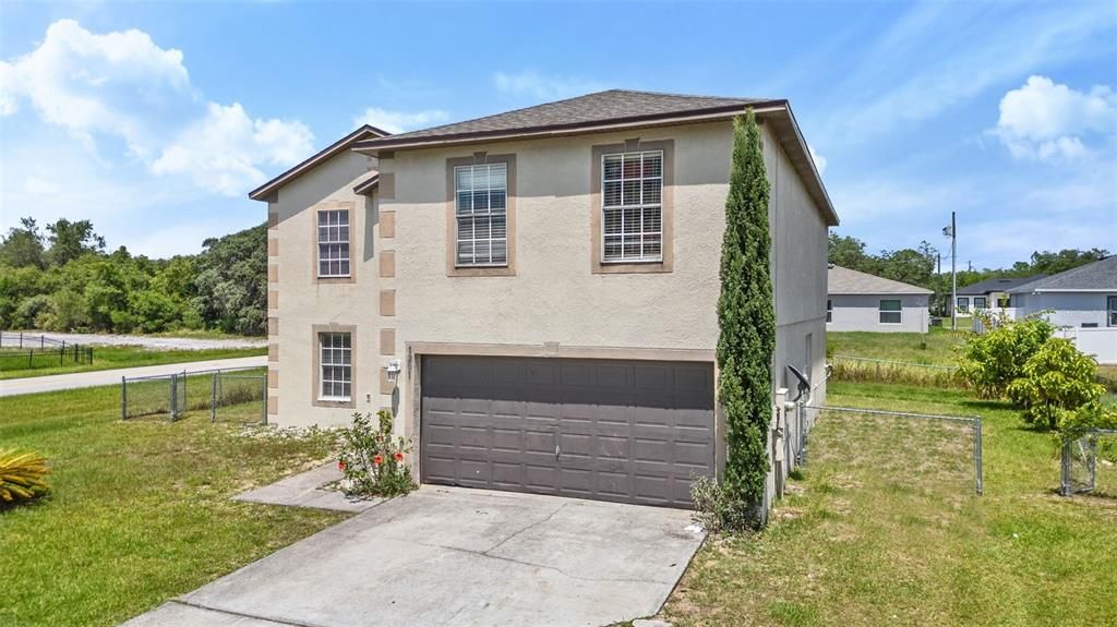 Active With Contract: $250,000 (4 beds, 2 baths, 2797 Square Feet)