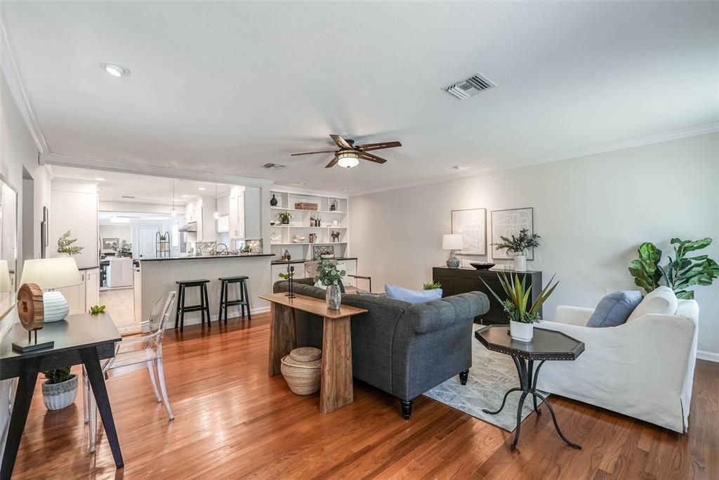 Active With Contract: $700,000 (2 beds, 3 baths, 1991 Square Feet)