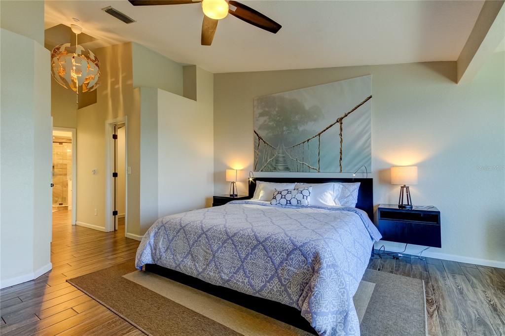 En Venta: $569,000 (3 camas, 3 baños, 1834 Pies cuadrados)