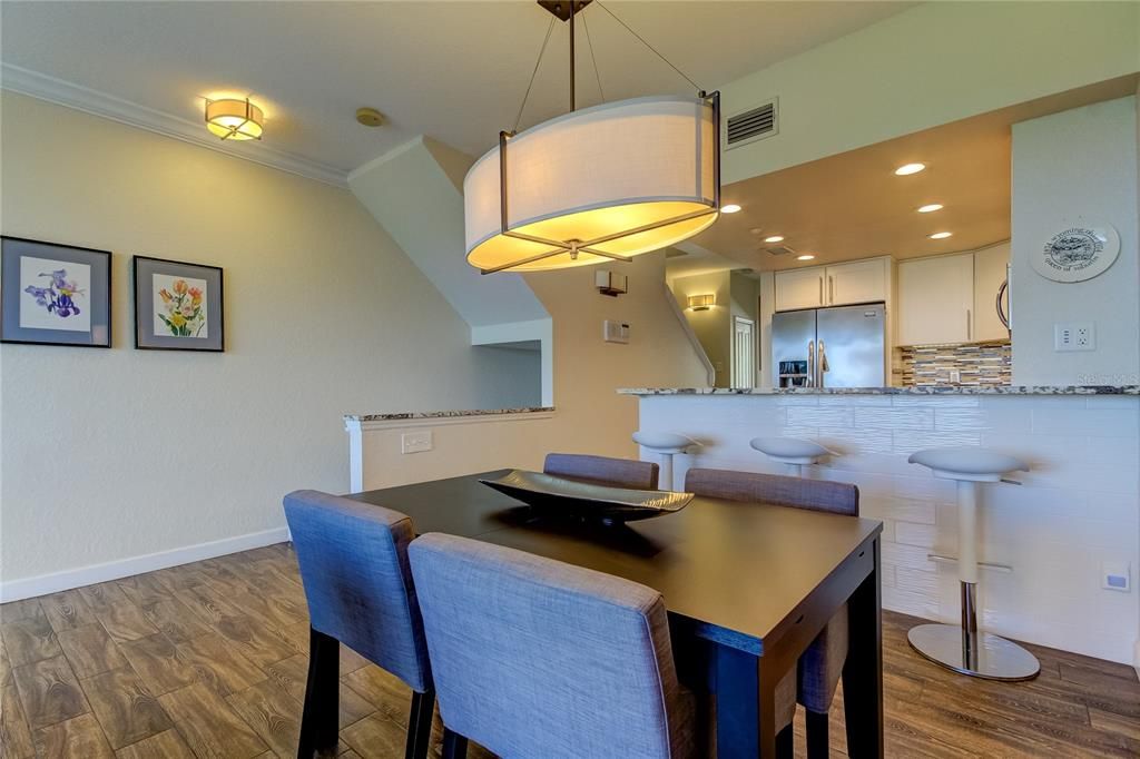 En Venta: $569,000 (3 camas, 3 baños, 1834 Pies cuadrados)