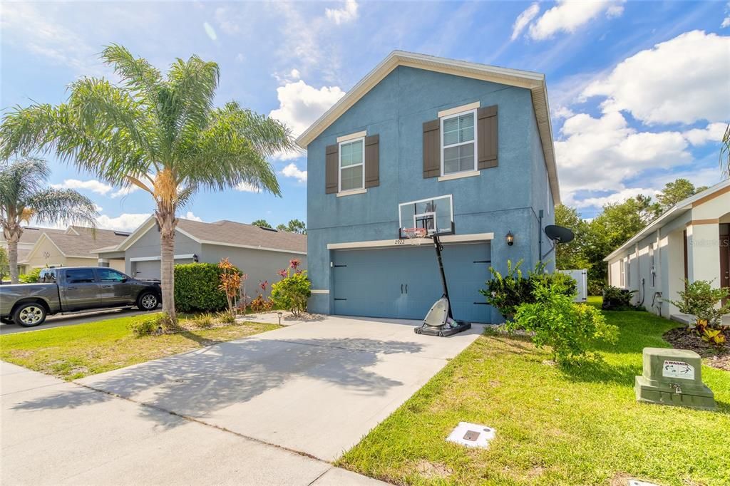 For Sale: $374,900 (4 beds, 2 baths, 2078 Square Feet)