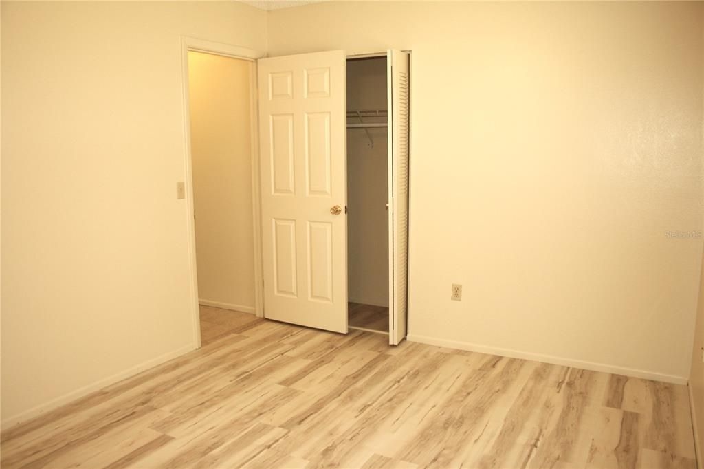 For Sale: $189,000 (2 beds, 2 baths, 972 Square Feet)