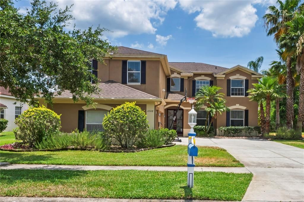 Active With Contract: $5,400 (5 beds, 5 baths, 3773 Square Feet)