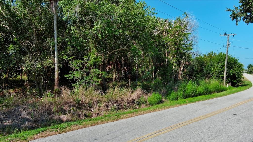 1450 & 1460 Bayshore Drive, Terra Ceia, FL 34250 MLS #A4612556Lots of Privacy, Directly across the street from Tillett Bay