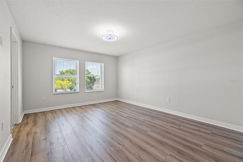 Guest Bedroom (3rd Floor)