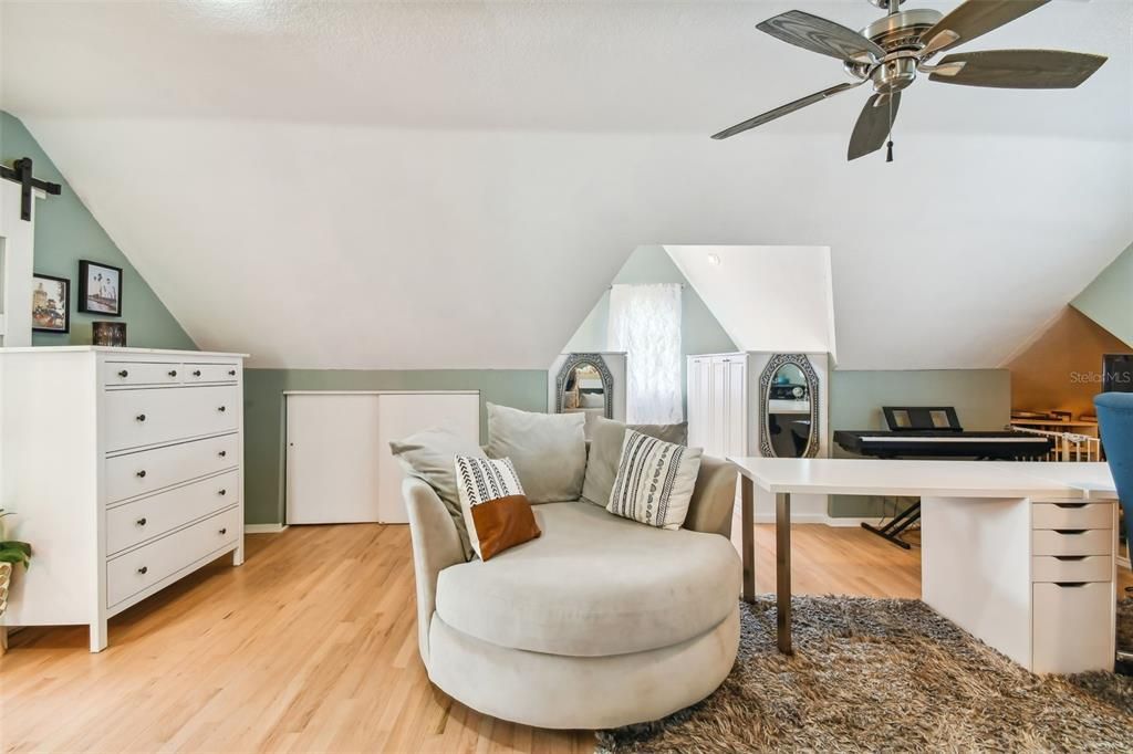 Active With Contract: $1,350,000 (3 beds, 3 baths, 2321 Square Feet)