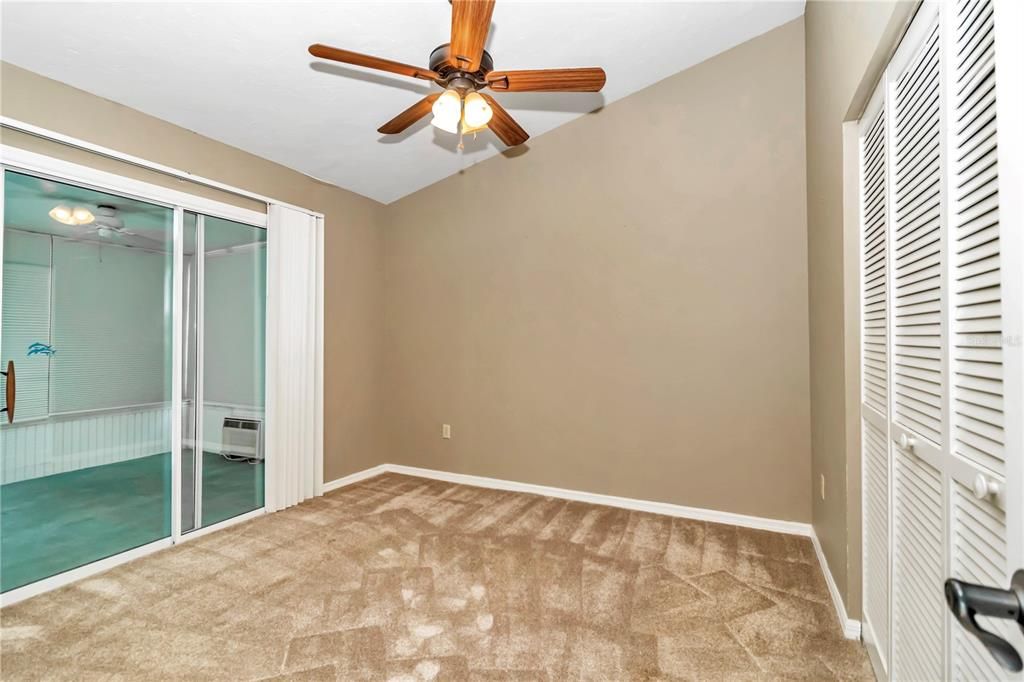 For Sale: $229,900 (2 beds, 2 baths, 1155 Square Feet)