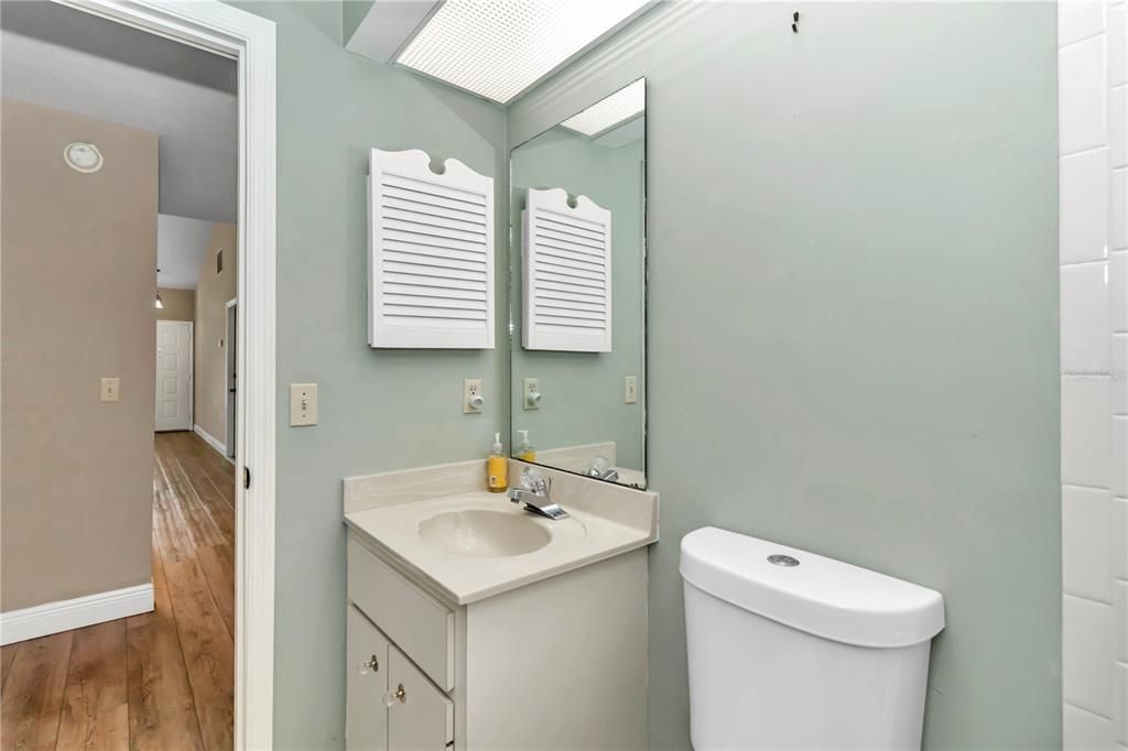 For Sale: $249,900 (2 beds, 2 baths, 1155 Square Feet)