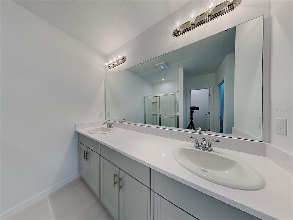 Active With Contract: $2,450 (4 beds, 2 baths, 1828 Square Feet)