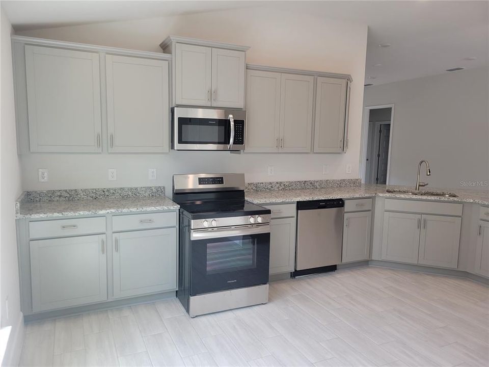 For Sale: $367,829 (4 beds, 2 baths, 1820 Square Feet)