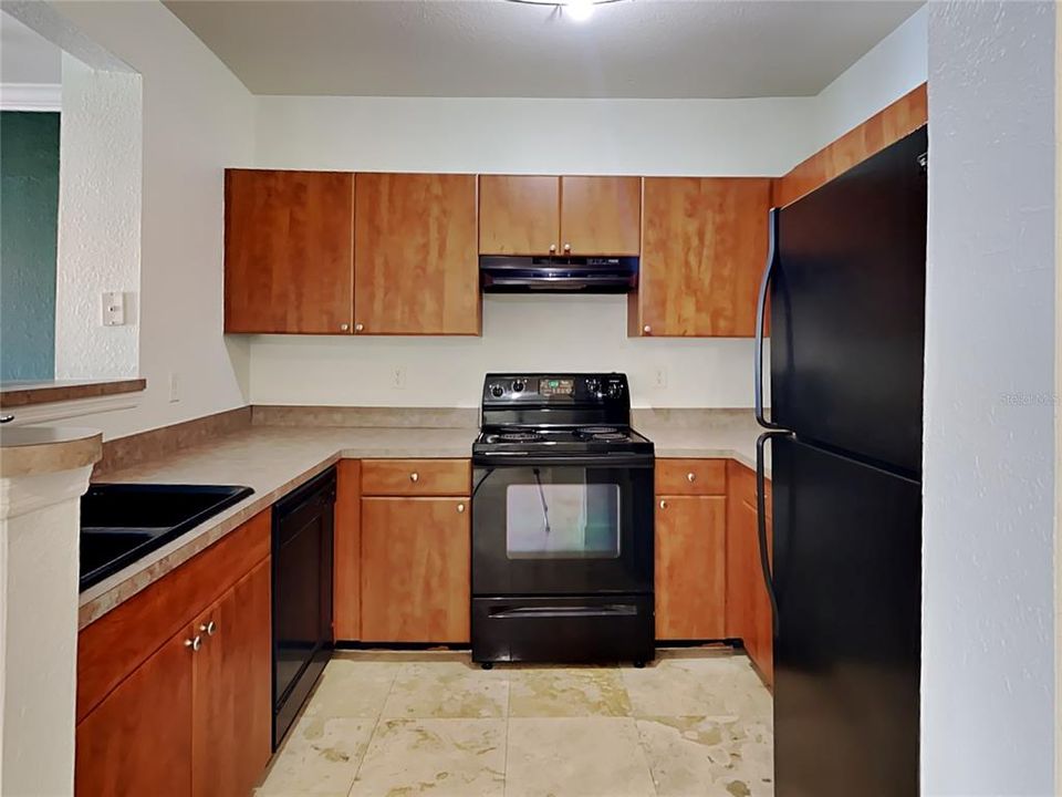 For Rent: $1,499 (1 beds, 1 baths, 744 Square Feet)