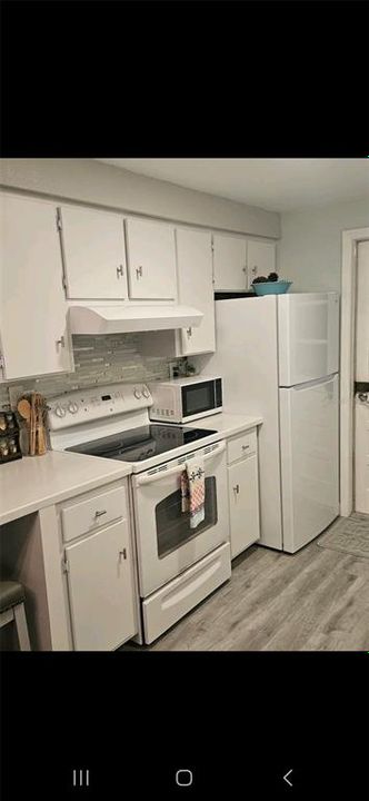 For Rent: $2,000 (2 beds, 2 baths, 899 Square Feet)