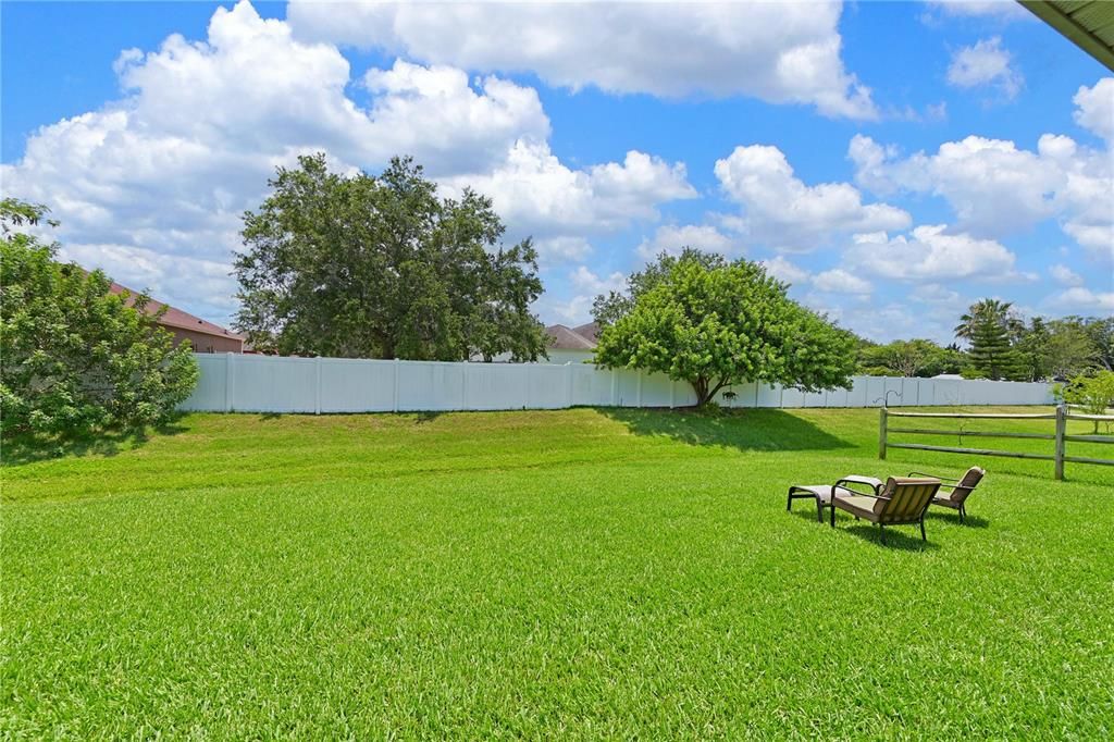 Active With Contract: $399,999 (3 beds, 2 baths, 1686 Square Feet)