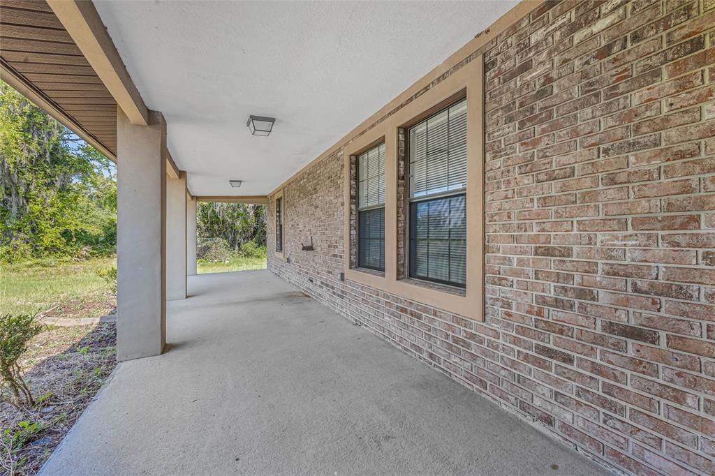 Active With Contract: $3,850 (4 beds, 3 baths, 3334 Square Feet)