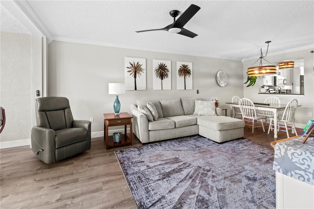 Active With Contract: $286,900 (2 beds, 2 baths, 1256 Square Feet)