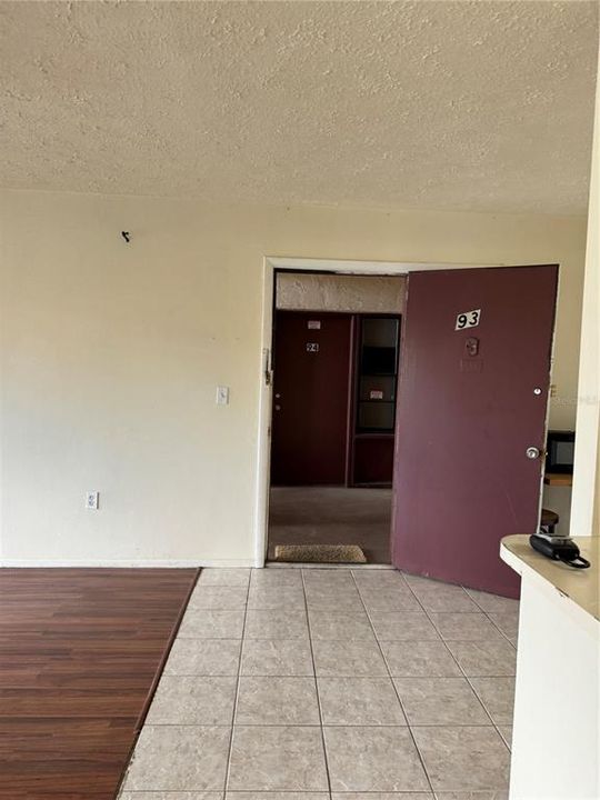 For Sale: $89,000 (1 beds, 1 baths, 710 Square Feet)