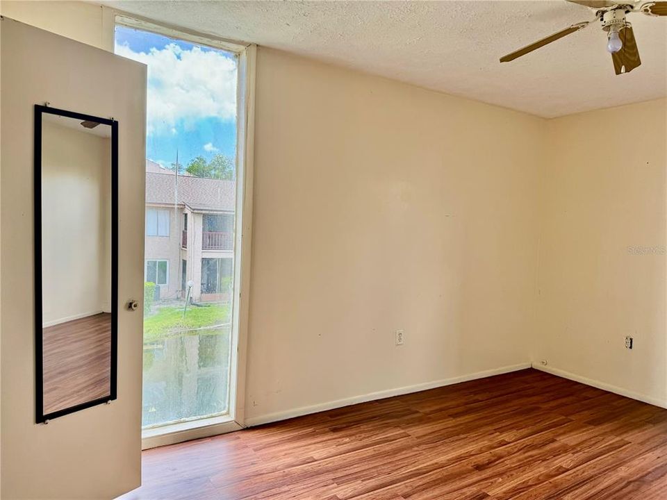 For Sale: $89,000 (1 beds, 1 baths, 710 Square Feet)